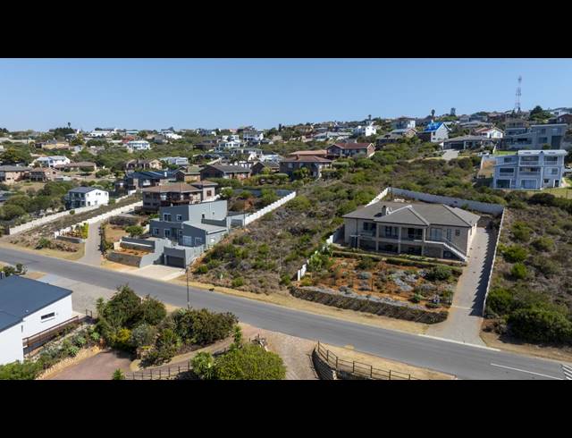 1,198M² VACANT LAND FOR SALE IN DANA BAY